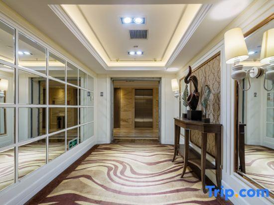 Эньши: Leshan Hotel
