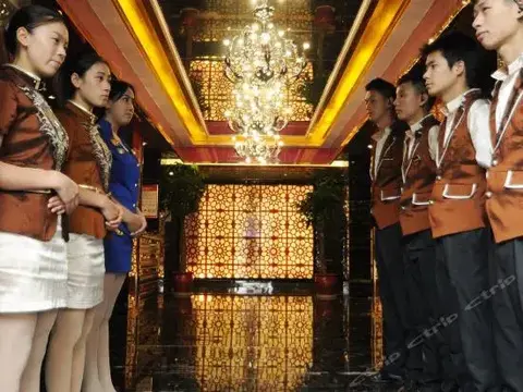 Эньши: Leshan Hotel