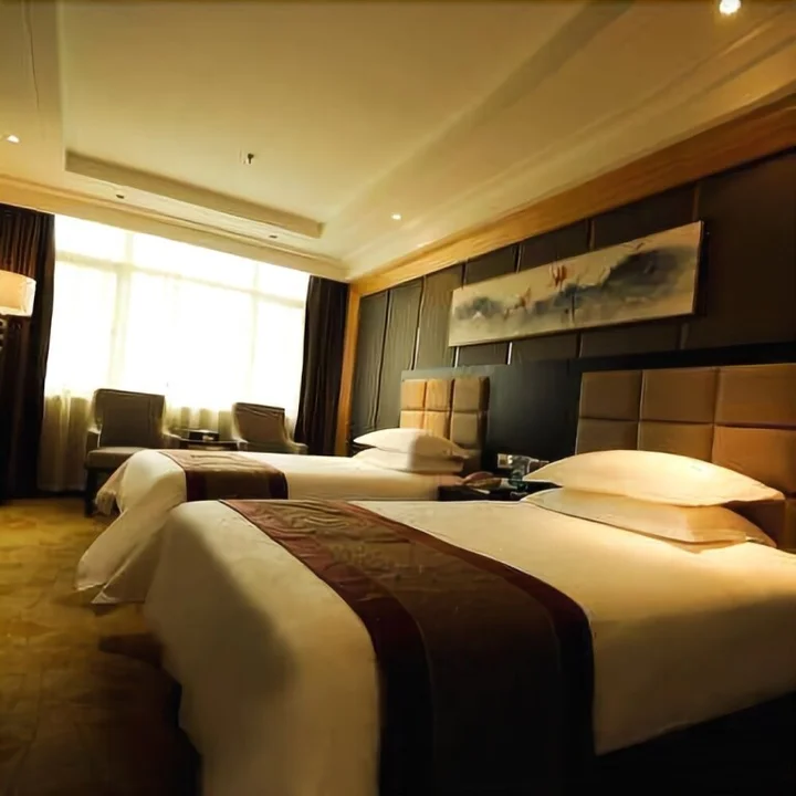 Эньши: Leshan Hotel