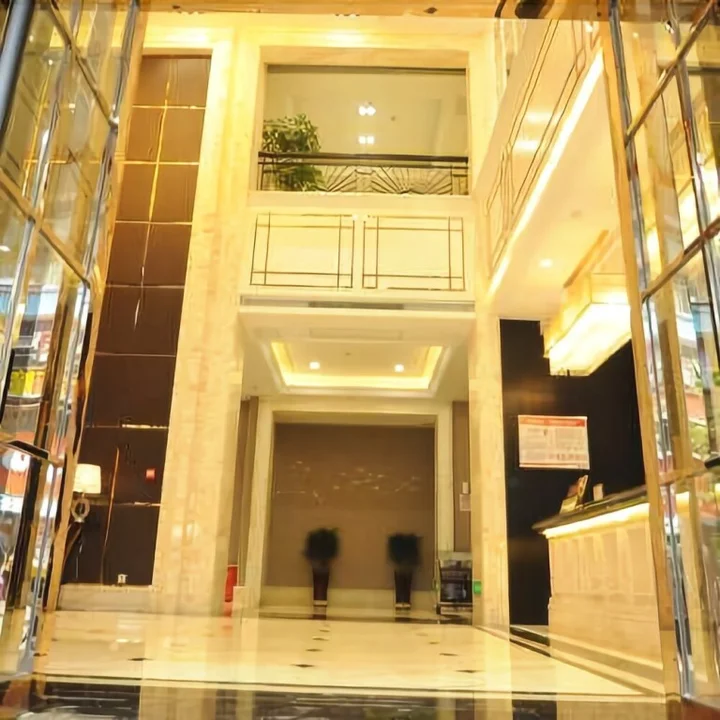 Эньши: Leshan Hotel