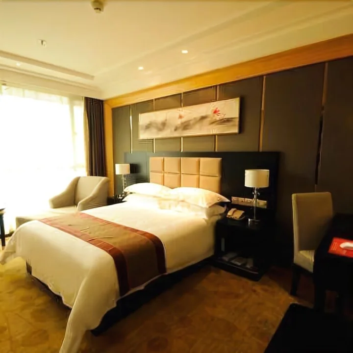 Эньши: Leshan Hotel