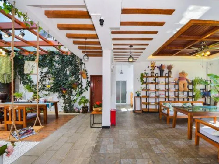 Дали: Xinan Minzu Inn