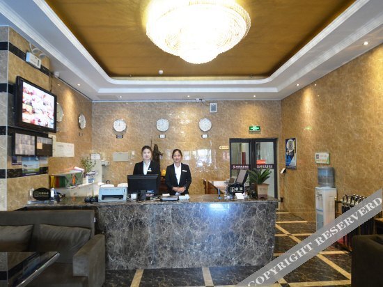 Чжэнчжоу: Like Modern Hotel(Zhengzhou East Railway Station Exhibition Center)