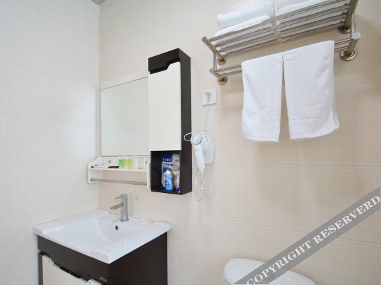 Чжэнчжоу: Like Modern Hotel(Zhengzhou East Railway Station Exhibition Center)
