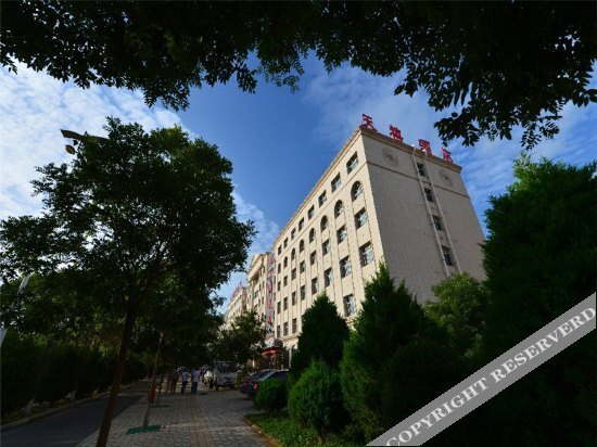 Цзюцюань: Tianxi Hotel
