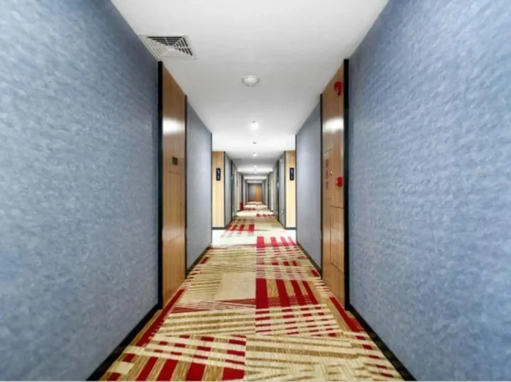Янгиианг: Lanli Lily Hotel (Yangjiang East Huicheng Branch)