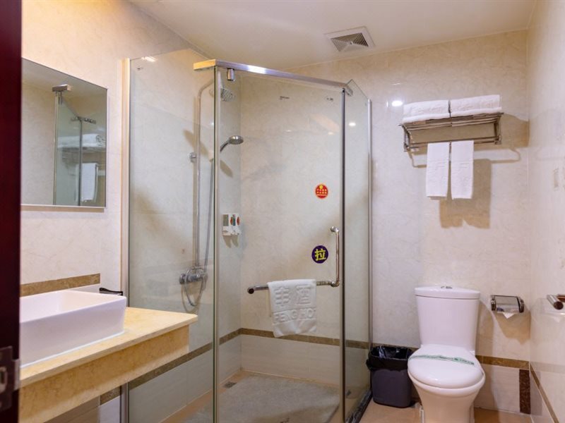 Шаогуань: Huifeng Hotel