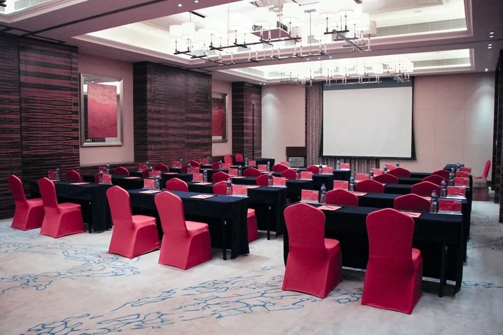 Тяньцзинь: Crowne Plaza Tianjin Jinnan
