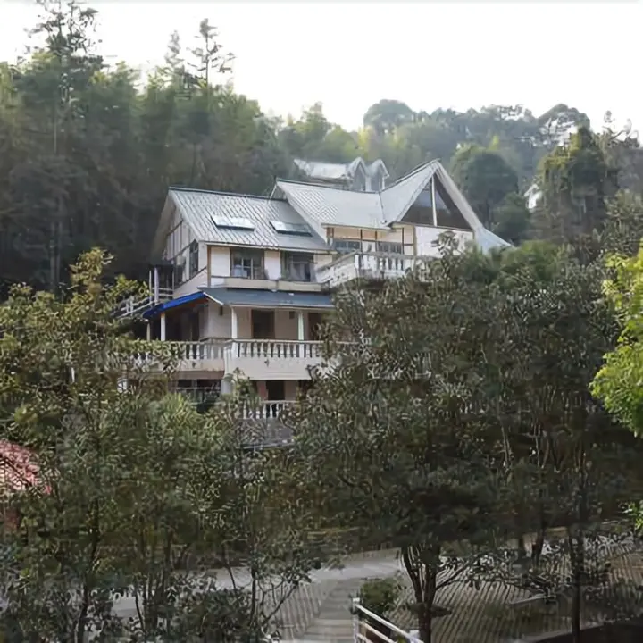 Хойчжоу: New Taoyuan Mountain Village