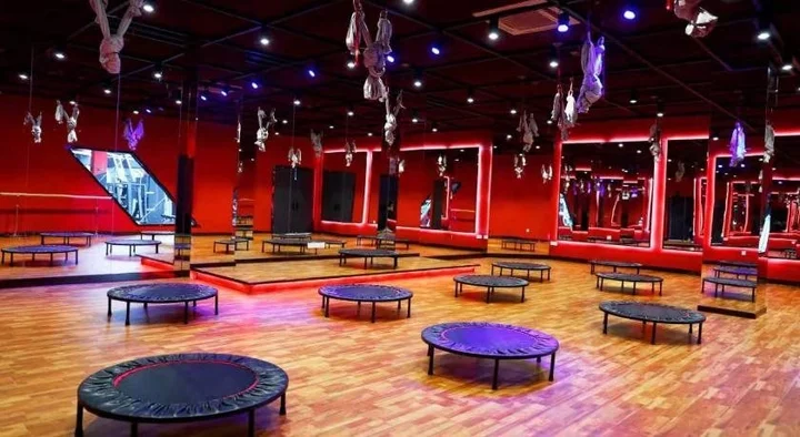 Чжухай: James Joyce Coffetel - Zhuhai Sports Center Mingzhu Station
