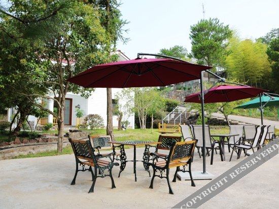 Наньпин: Rongjing Garden Holiday Resort
