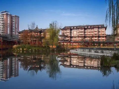 Эньши: Hualongcheng Hotel