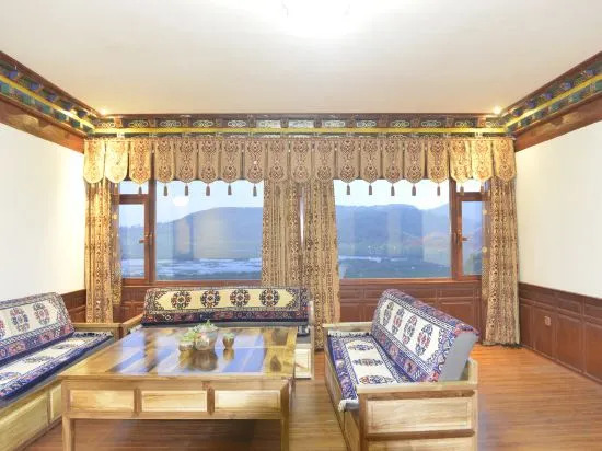 Шангри-Ла: Xike Hostel