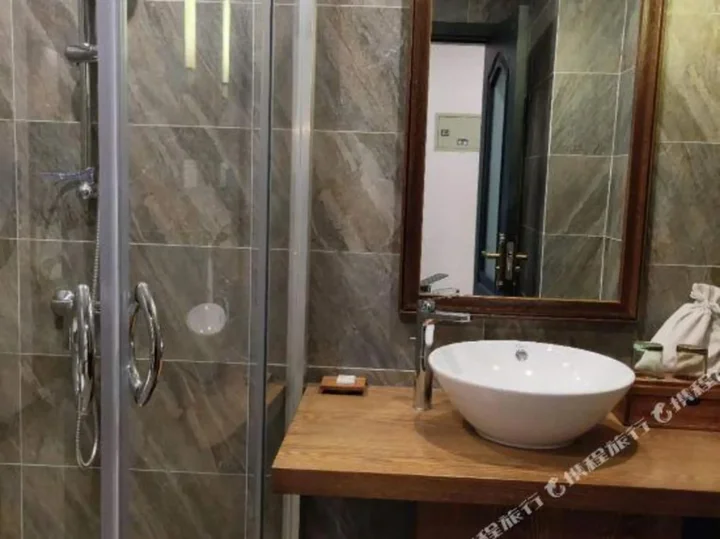Ичан: Geheyan Hotel
