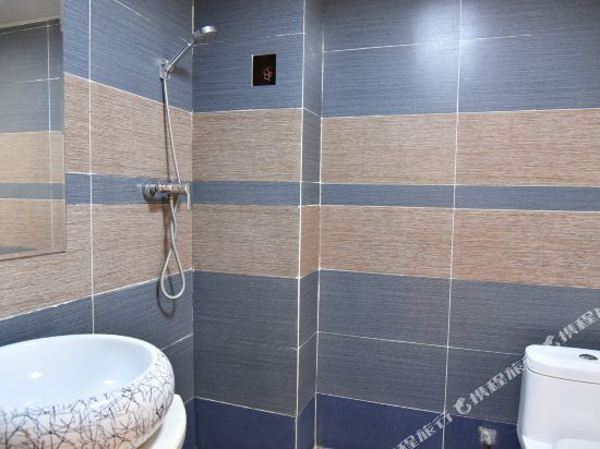 Лоян: Jiaxin Business Hotel
