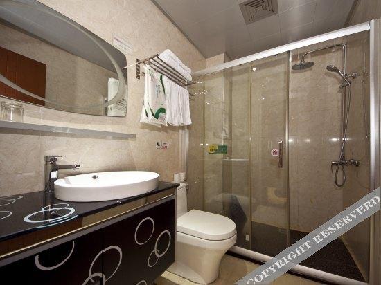 Наньпин: Jurong Hostel