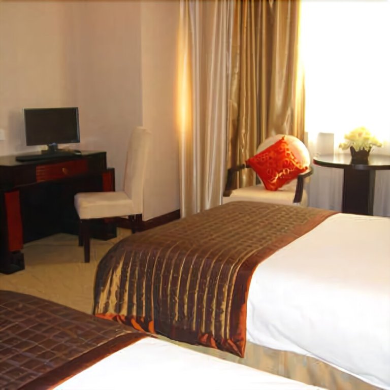 Цзясинь: Goldenplam Hotel