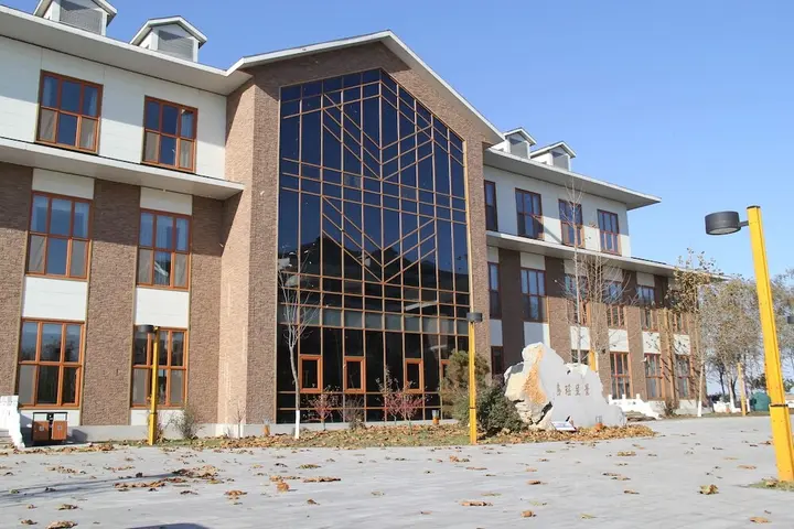 Баодин: Qingyang Baiyangdian Spring Resort