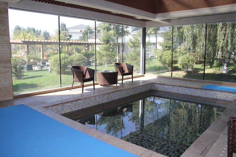 Баодин: Qingyang Baiyangdian Spring Resort