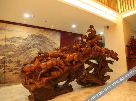 Синин: Shun He Hotel