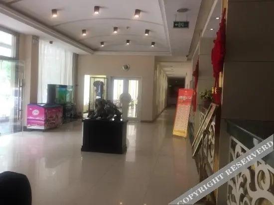 Цзинин: 济宁曙光酒店