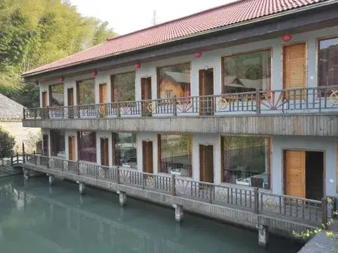 Нинбо: Shangri-La Holiday Manor