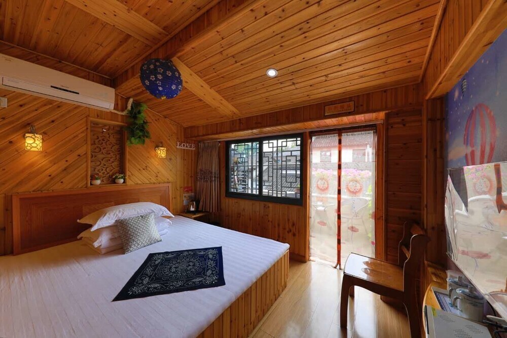 Цзясинь: Wuzhen Dongzha Auntie Xu Inn