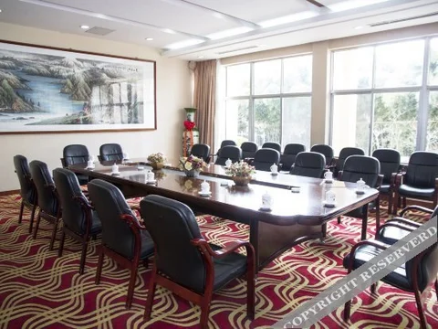 Яньтай: Donghai Hotel (Yantai Military Catering Station)