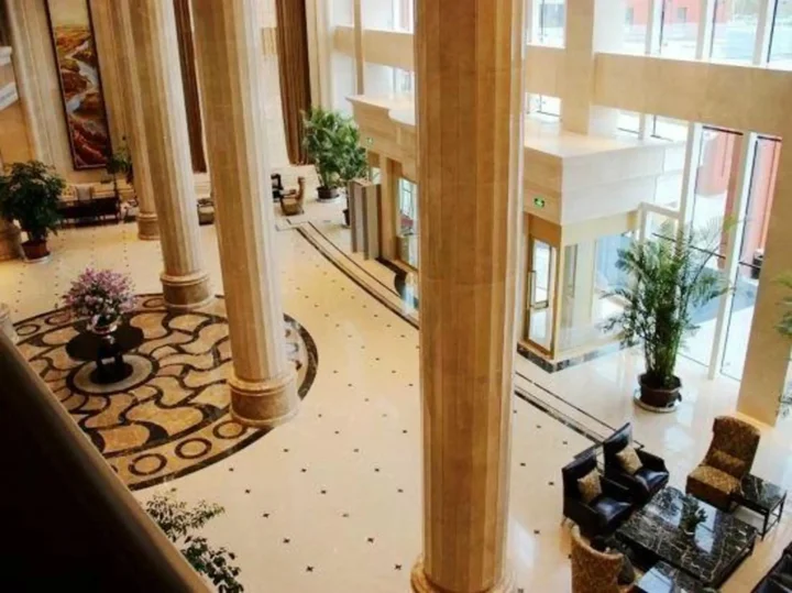 Карамай: Saussurea Hotel