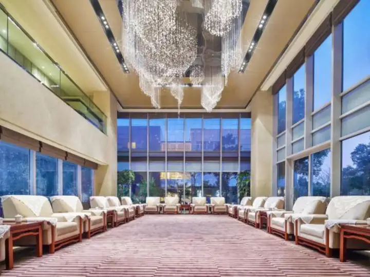 Яньчэн: Leida Hotel