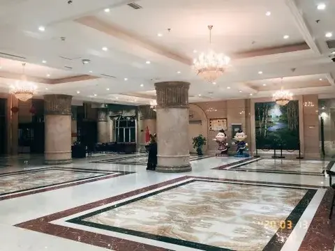 Хулун-Буир: Peter International Hotel