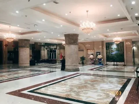 Хулун-Буир: Peter International Hotel