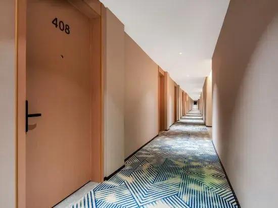 Чанчжоу: Huayi Hotel (Changzhou Jintan Xintiandi)