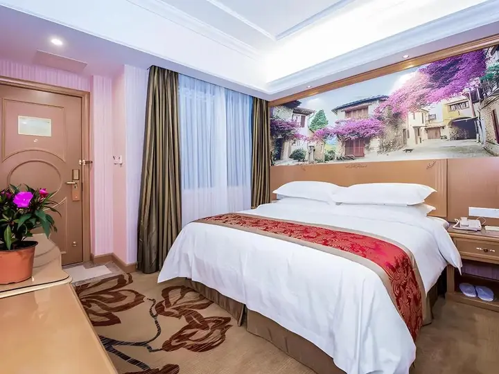 Ухань: Vienna Hotel Wuhan Lengjiao Lake Wanda Metro