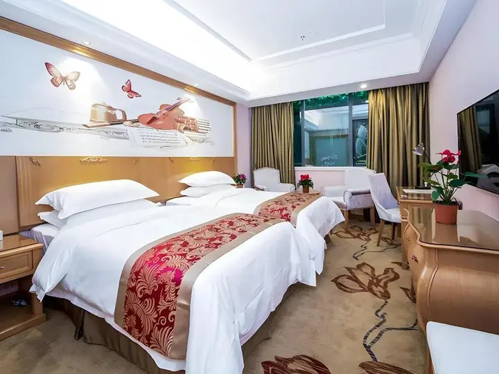 Ухань: Vienna Hotel Wuhan Lengjiao Lake Wanda Metro