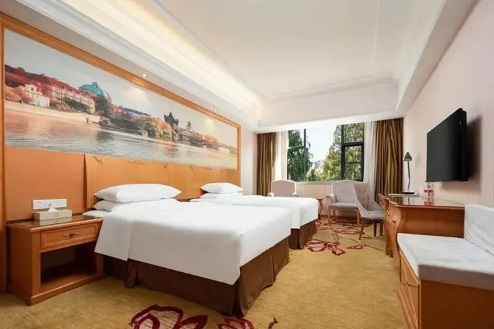 Ухань: Vienna Hotel Wuhan Lengjiao Lake Wanda Metro