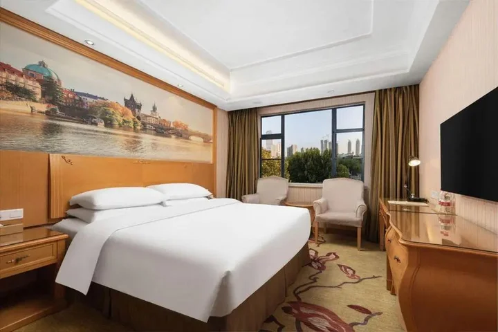 Ухань: Vienna Hotel Wuhan Lengjiao Lake Wanda Metro