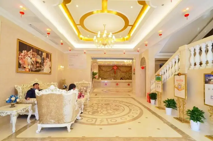 Ухань: Vienna Hotel Wuhan Lengjiao Lake Wanda Metro