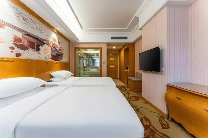 Ухань: Vienna Hotel Wuhan Lengjiao Lake Wanda Metro