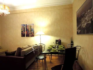 Москва: Lakshmi Apartment Kievskaya