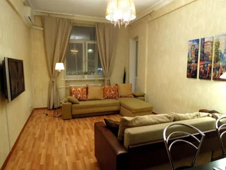 Москва: Lakshmi Apartment Kievskaya