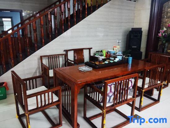 Шанграо: Yinghuwan Farm Stay Sanqingshan