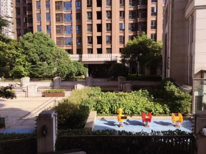 Шанхай: Z Hotel (Shanghai Xintiandi Hongfangzi)