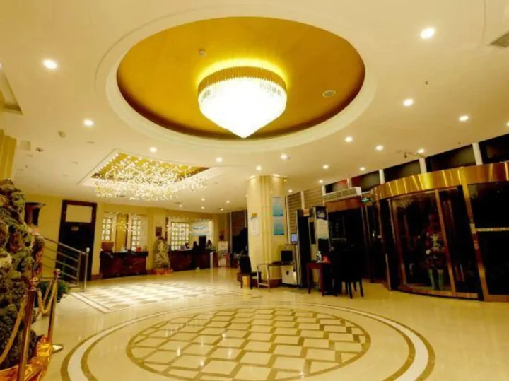 Боле: Zhongya Hotel