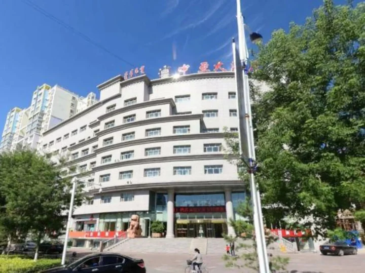 Боле: Zhongya Hotel