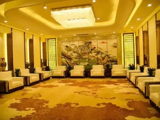 Лоян: World Trade Hotel (Luoyang Longmen High-speed Railway Station Sports Center)
