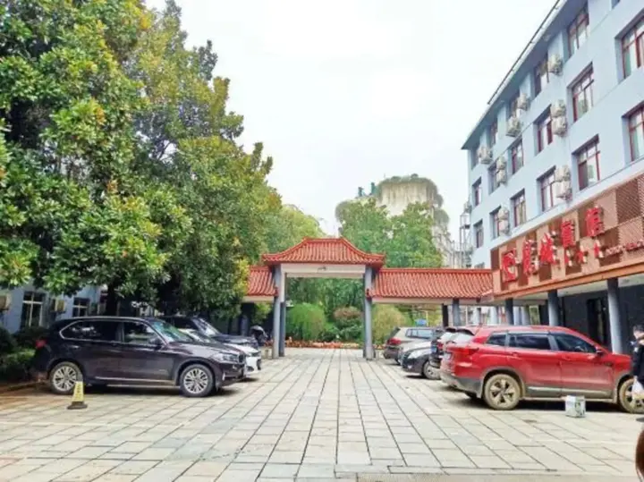 Сянтань: Long Cheng Hotel