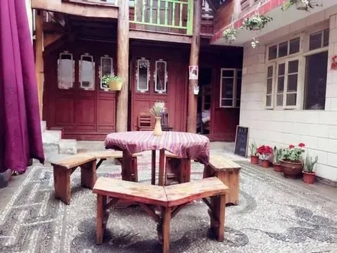Лицзян: Sushe self-service Inn