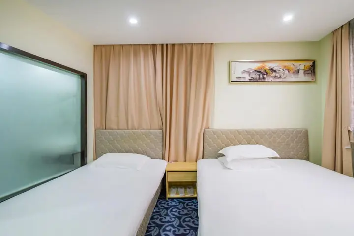 Ханчжоу: Hangzhou Memory Travel International Hotel- Edge West Lake