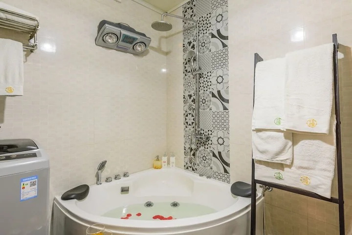 Гуйлинь: Guilin Tianqing City Hotel